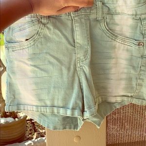 Women’s shorts